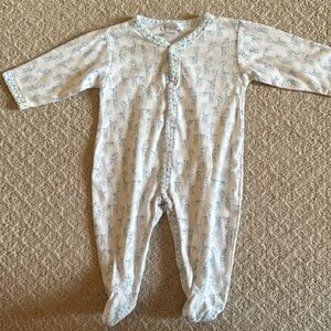 Kissy kissy 3-6 giraffe Pima cotton footed pajamas